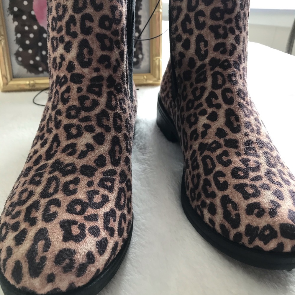Boots for women’s size 8